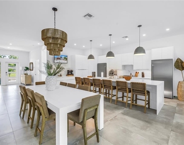 2314 Floyd Street - Photo Thumbnail 9
