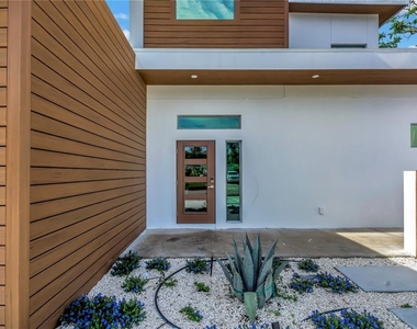 2314 Floyd Street - Photo Thumbnail 1