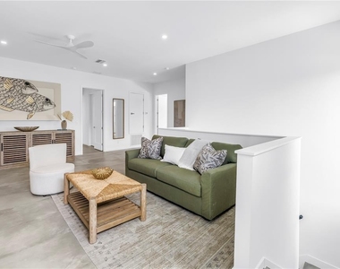 2314 Floyd Street - Photo Thumbnail 27