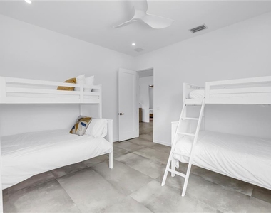 2314 Floyd Street - Photo Thumbnail 47