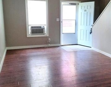 109 Mimosa Street - Photo Thumbnail 1