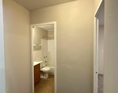 2126 E 7th Street - Photo Thumbnail 4
