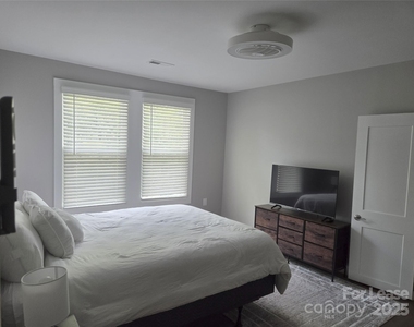 238 S Main Street - Photo Thumbnail 11