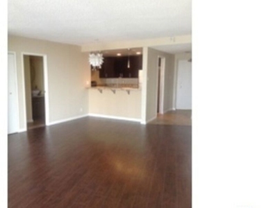 700 E Ocean Boulevard - Photo Thumbnail 3