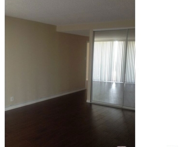 700 E Ocean Boulevard - Photo Thumbnail 7