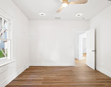 436 51st Street - Photo Thumbnail 11