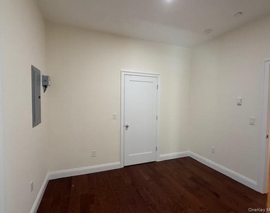 6384 Mill Street - Photo Thumbnail 4