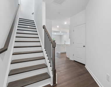421 Deep Oak Drive - Photo Thumbnail 6