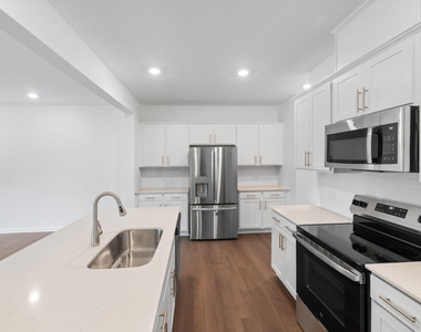 421 Deep Oak Drive - Photo Thumbnail 5