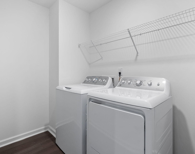 421 Deep Oak Drive - Photo Thumbnail 12