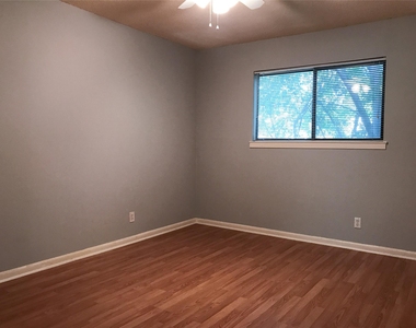 5001 Bull Creek Rd - Photo Thumbnail 1