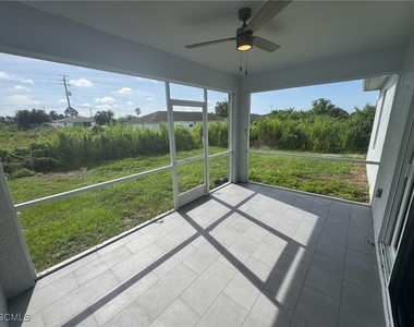 727 Gordon Avenue S - Photo Thumbnail 12