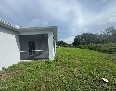 727 Gordon Avenue S - Photo Thumbnail 10
