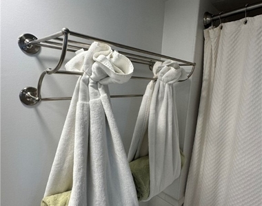 25900 Hickory Boulevard - Photo Thumbnail 10