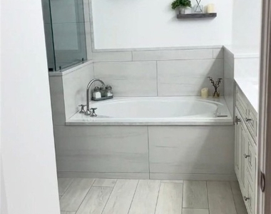 7114 Wild Forest Court - Photo Thumbnail 9