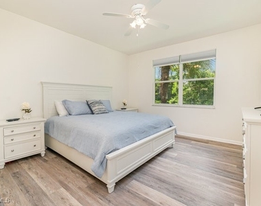 9021 Las Maderas Drive - Photo Thumbnail 10