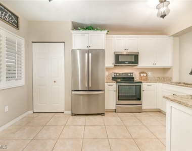 10020 Maddox Lane - Photo Thumbnail 4