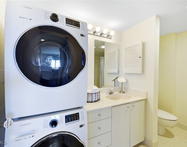 5501 Heron Point Drive - Photo Thumbnail 13