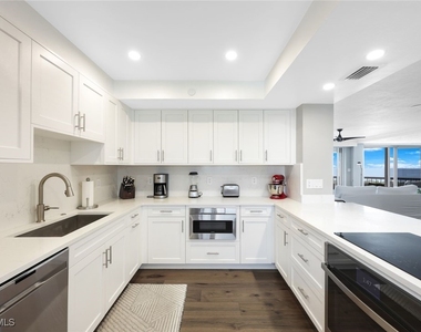 5501 Heron Point Drive - Photo Thumbnail 6