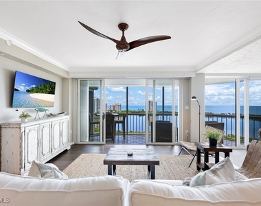 5501 Heron Point Drive - Photo Thumbnail 2