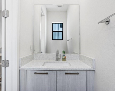2511 N Grady Avenue - Photo Thumbnail 12