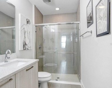 2511 N Grady Avenue - Photo Thumbnail 4