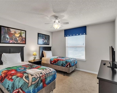 8916 Rhodes Street - Photo Thumbnail 12