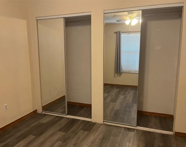 175 Conrad Street - Photo Thumbnail 8