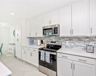 17565 Opal Sand Drive - Photo Thumbnail 8