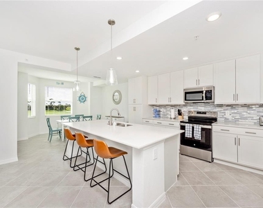 17565 Opal Sand Drive - Photo Thumbnail 4