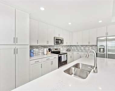17565 Opal Sand Drive - Photo Thumbnail 10