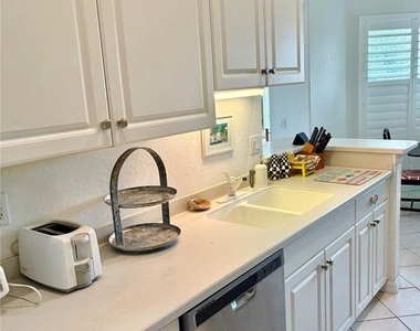 703 Casa Del Lago Way - Photo Thumbnail 7