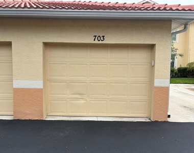 703 Casa Del Lago Way - Photo Thumbnail 25