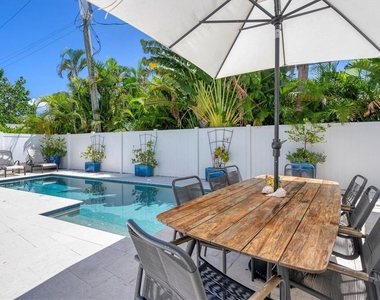 342 Palm Avenue - Photo Thumbnail 41