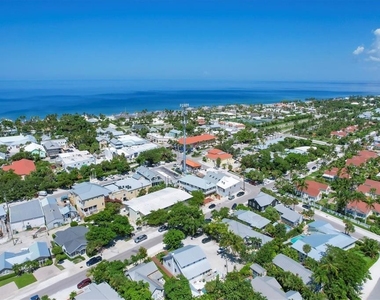 342 Palm Avenue - Photo Thumbnail 4