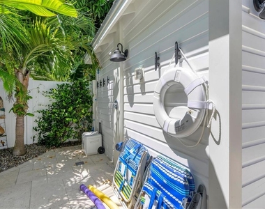 342 Palm Avenue - Photo Thumbnail 43