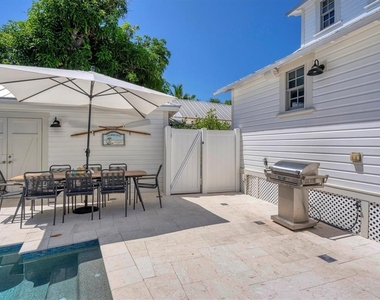 342 Palm Avenue - Photo Thumbnail 40