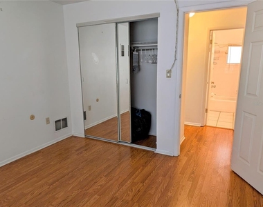 5908 17th Street W - Photo Thumbnail 13