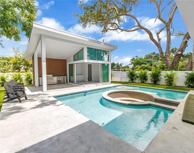 2065 Goldenrod Street - Photo Thumbnail 52