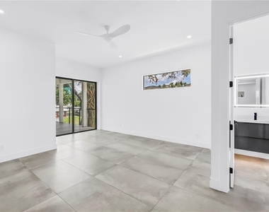 2065 Goldenrod Street - Photo Thumbnail 40