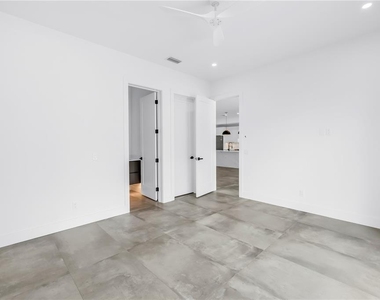 2065 Goldenrod Street - Photo Thumbnail 16