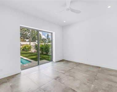 2065 Goldenrod Street - Photo Thumbnail 17