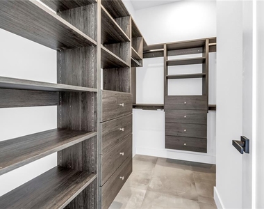 2065 Goldenrod Street - Photo Thumbnail 15