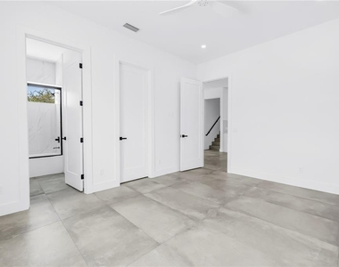 2065 Goldenrod Street - Photo Thumbnail 13