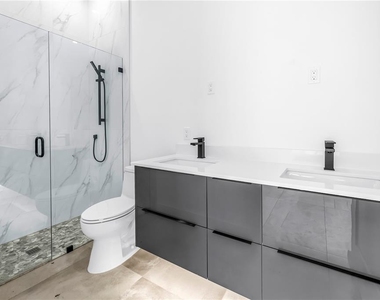 2065 Goldenrod Street - Photo Thumbnail 18