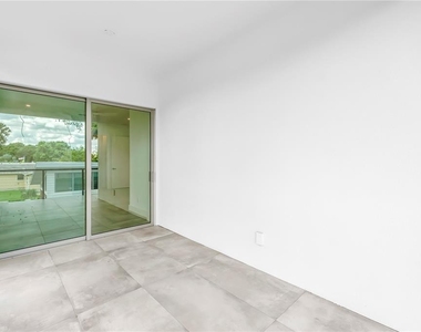 2065 Goldenrod Street - Photo Thumbnail 44