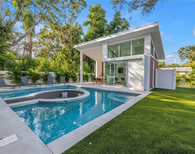 2065 Goldenrod Street - Photo Thumbnail 71