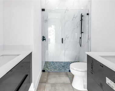 2065 Goldenrod Street - Photo Thumbnail 38