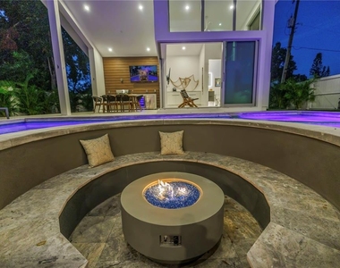 2065 Goldenrod Street - Photo Thumbnail 75