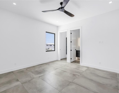 2065 Goldenrod Street - Photo Thumbnail 25